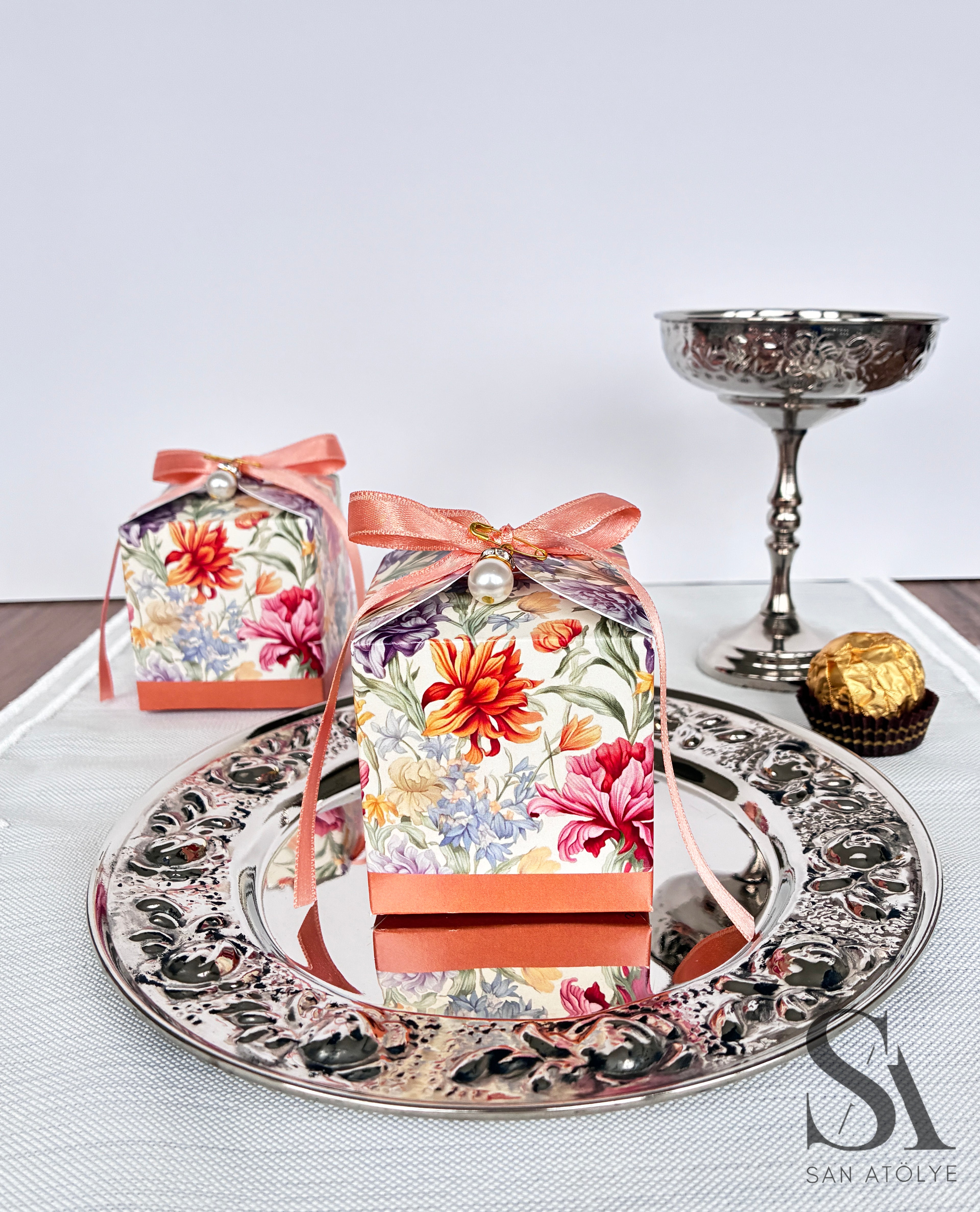 Peach Blossom Floral Hediyelik Kutu